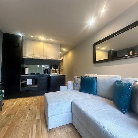 Oakfield Premier Apartments - Fast Wifi - 5 Mins City Centre カーディフ 部屋 写真
