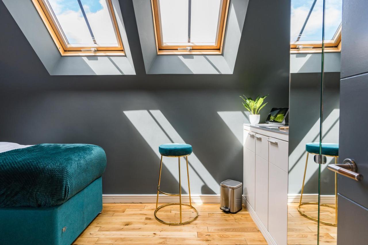 Oakfield Premier Apartments - Fast Wifi - 5 Mins City Centre カーディフ エクステリア 写真