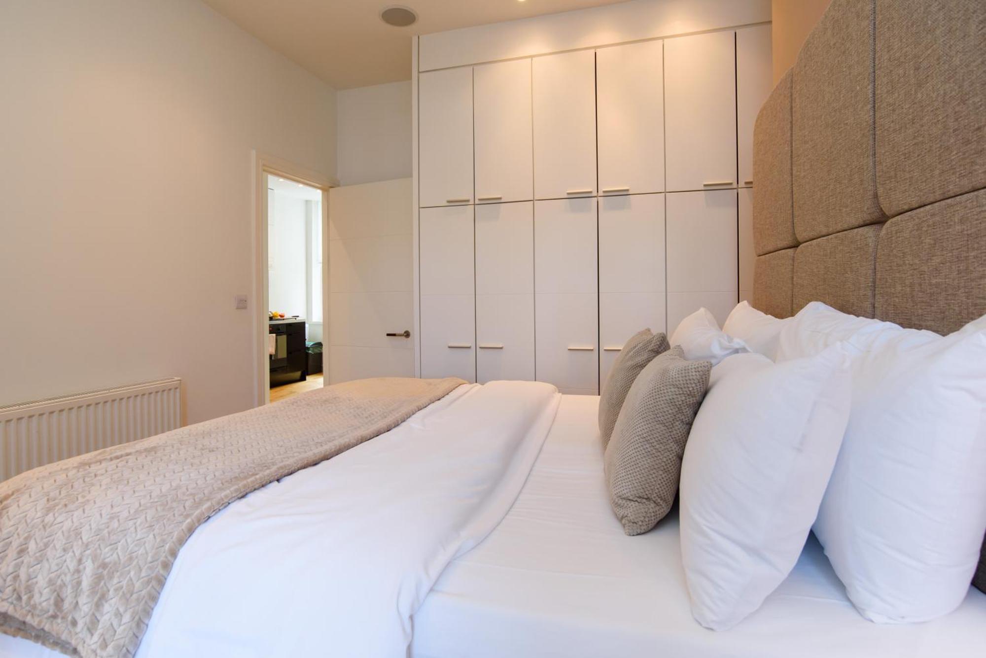 Oakfield Premier Apartments - Fast Wifi - 5 Mins City Centre カーディフ エクステリア 写真