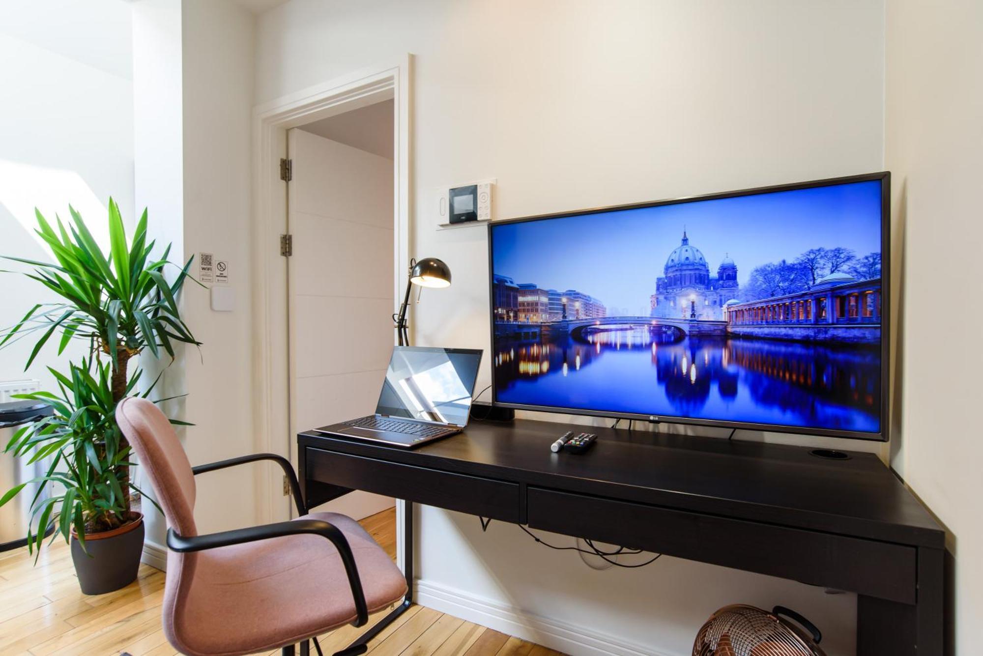 Oakfield Premier Apartments - Fast Wifi - 5 Mins City Centre カーディフ 部屋 写真