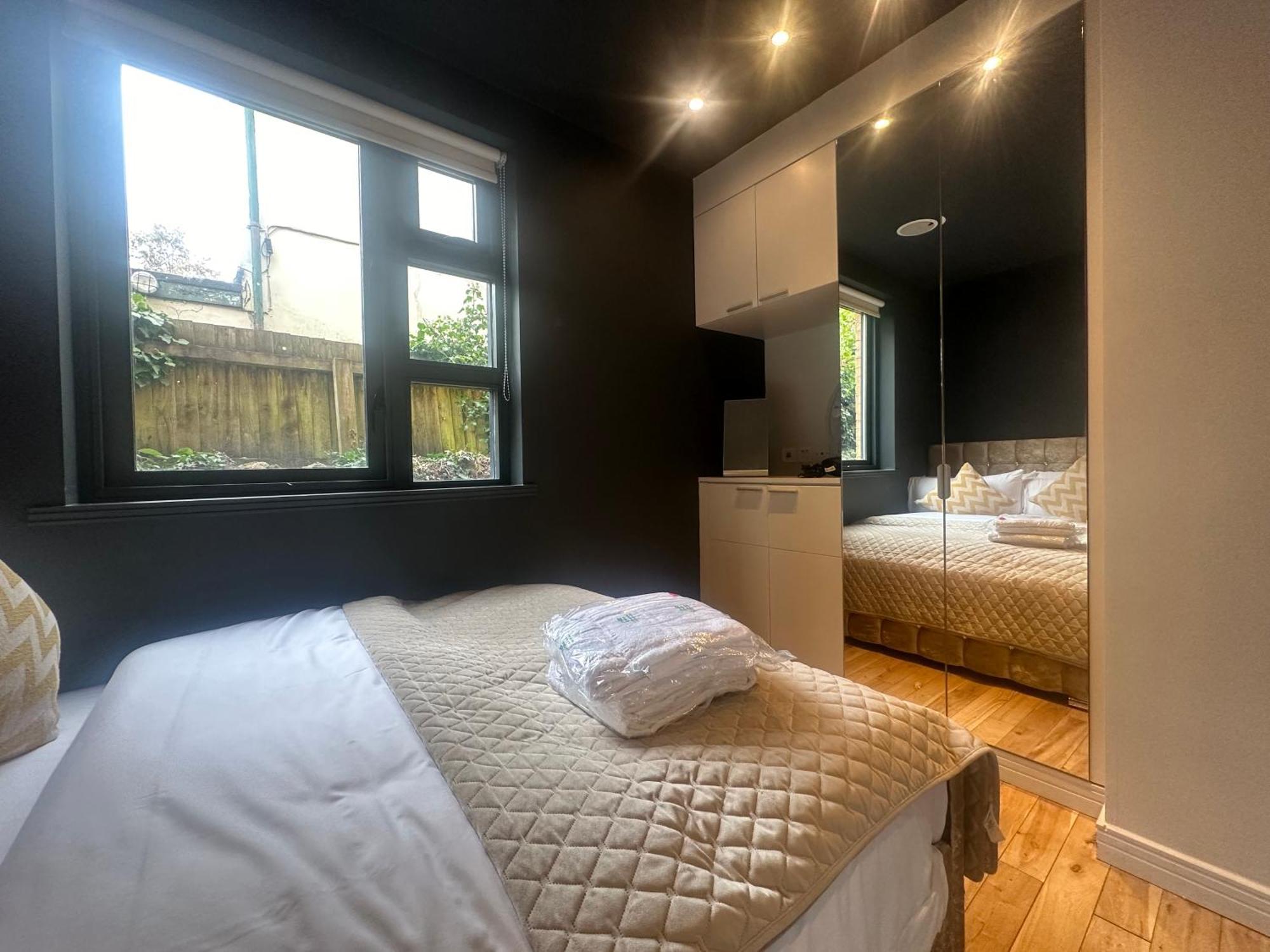 Oakfield Premier Apartments - Fast Wifi - 5 Mins City Centre カーディフ エクステリア 写真