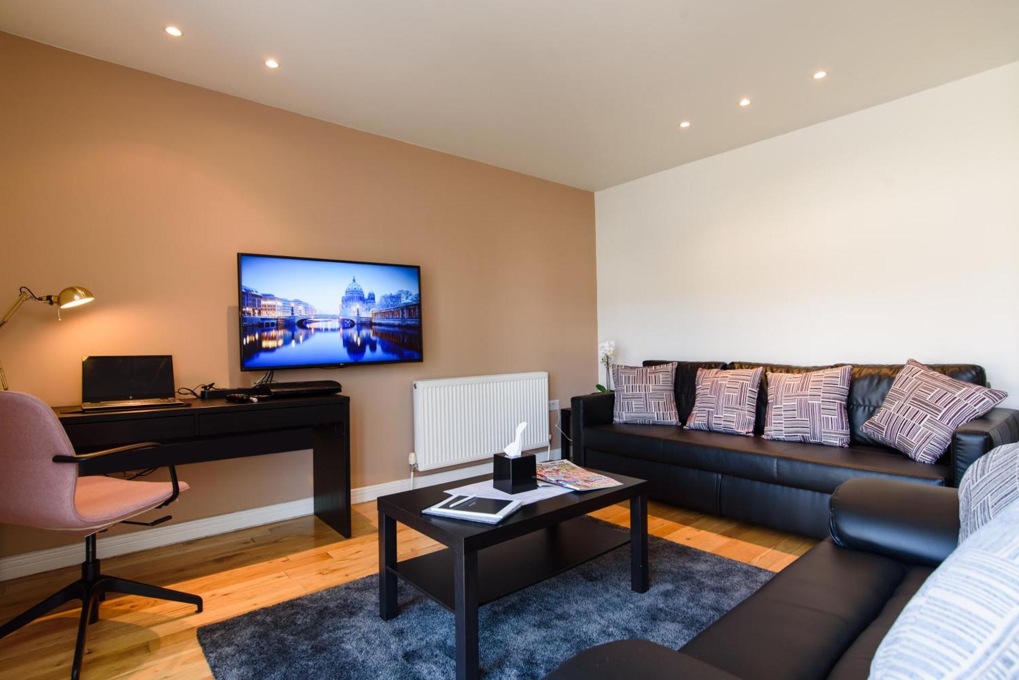 Oakfield Premier Apartments - Fast Wifi - 5 Mins City Centre カーディフ エクステリア 写真